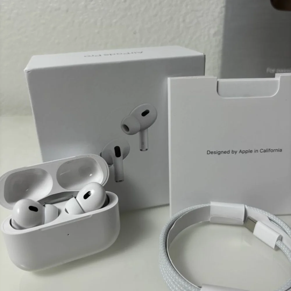 Apple AirPods Pro with MagSafe Case - White